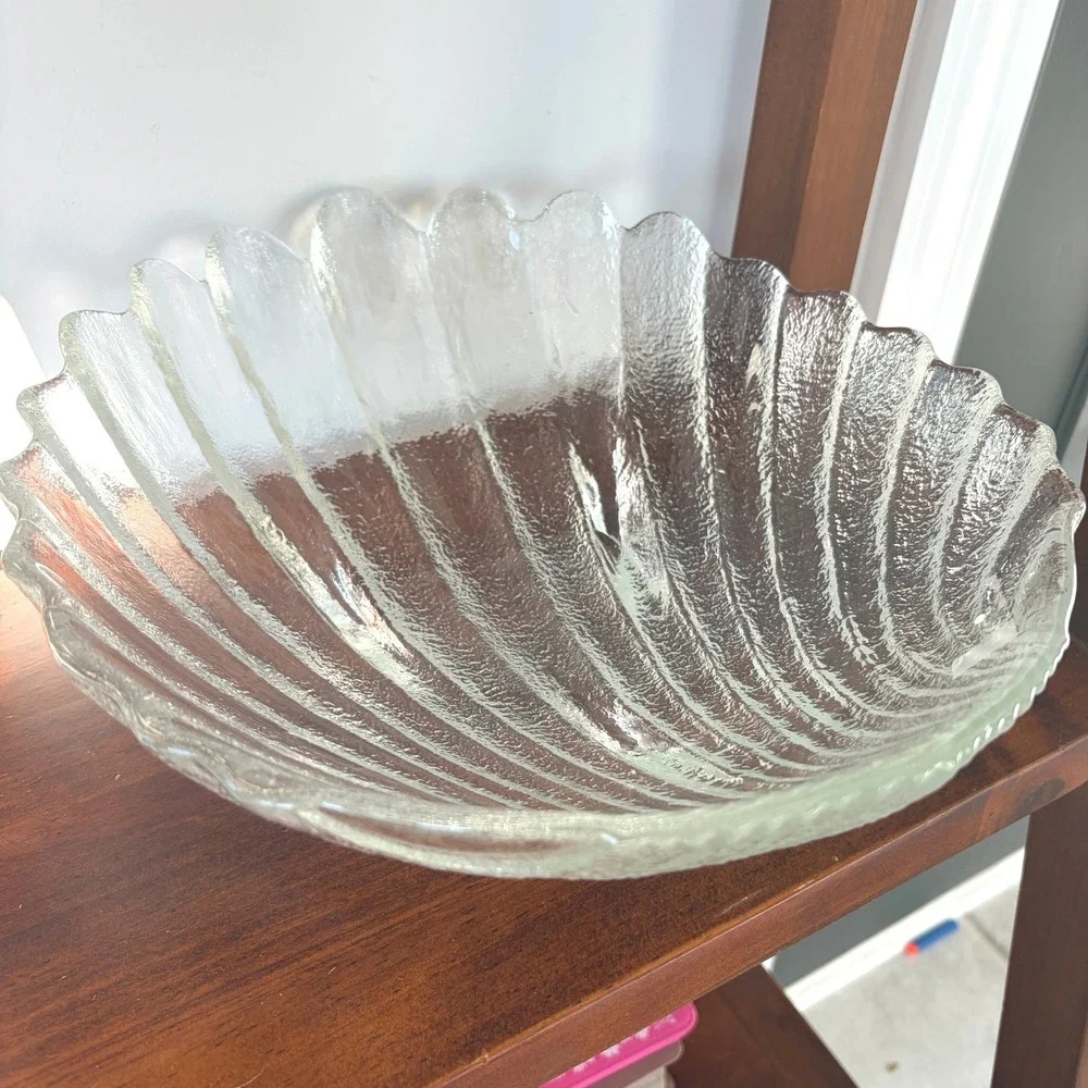 Vintage Textured Clear Glass Scalloped Large Shell Bowl Coastal Decor 12in